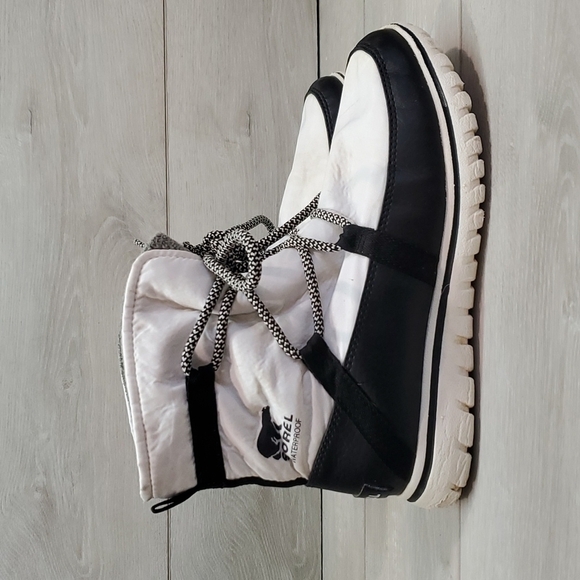 Sorel Women Outdoor Explorer Non Shell Waterproof Ankle Booties shoes sz7 - Picture 2 of 13